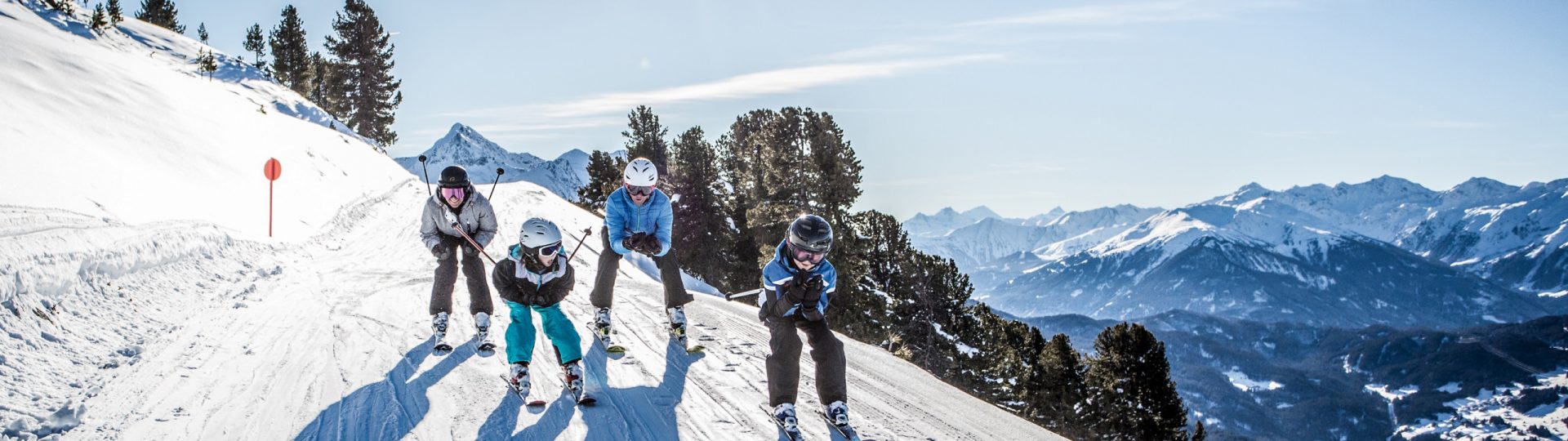 Familienskiurlaub im Pitztal 6 Pistenspaƒ Familie cHochzeigerBergbahnen Zangerl