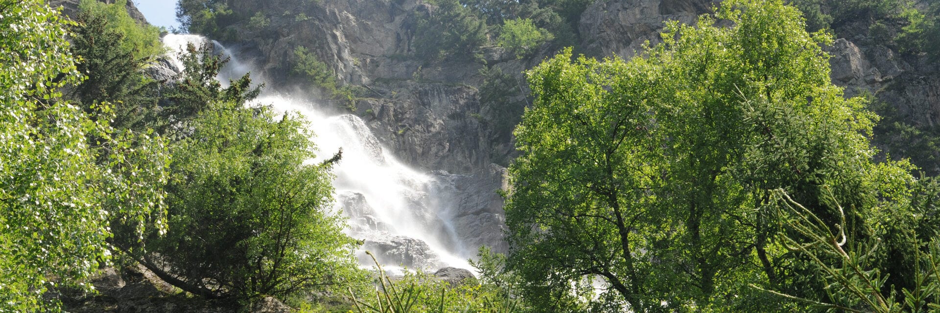 Bergseen und Wasserfälle 1 Stuibenwasserfall Pitztal Sommer