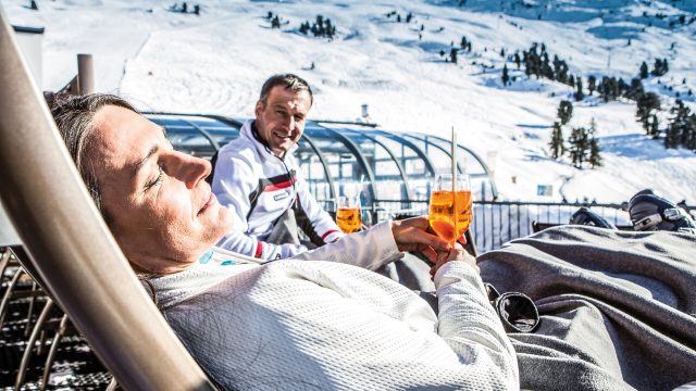Ski Finish 1 winter sonnenski panoramalounge terrasse hochzeiger