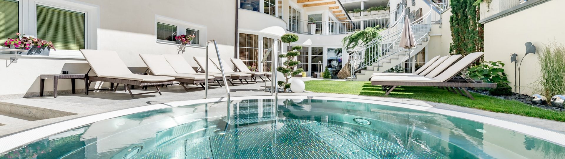 Sauna & Relax 2 wellness aussenpool2