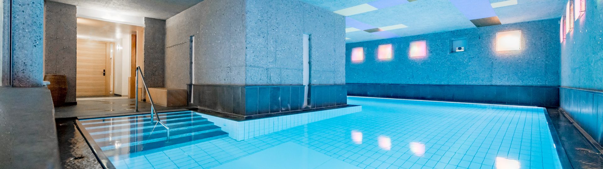 Spa & Vital 1 wellness hallenbad1