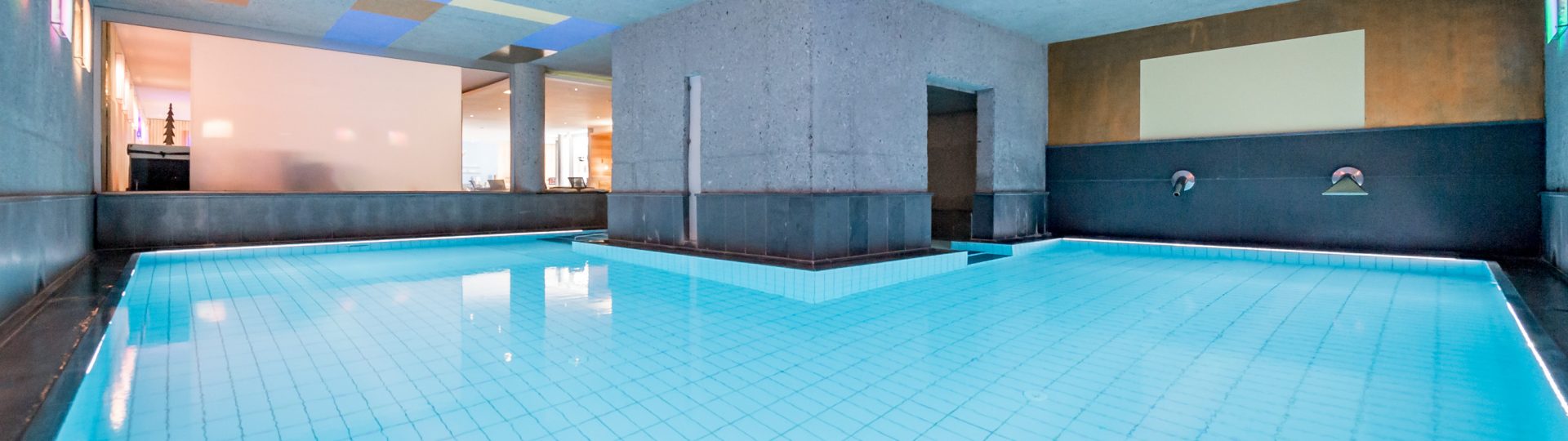 Familienurlaub im Pitztal 3 wellness hallenbad2