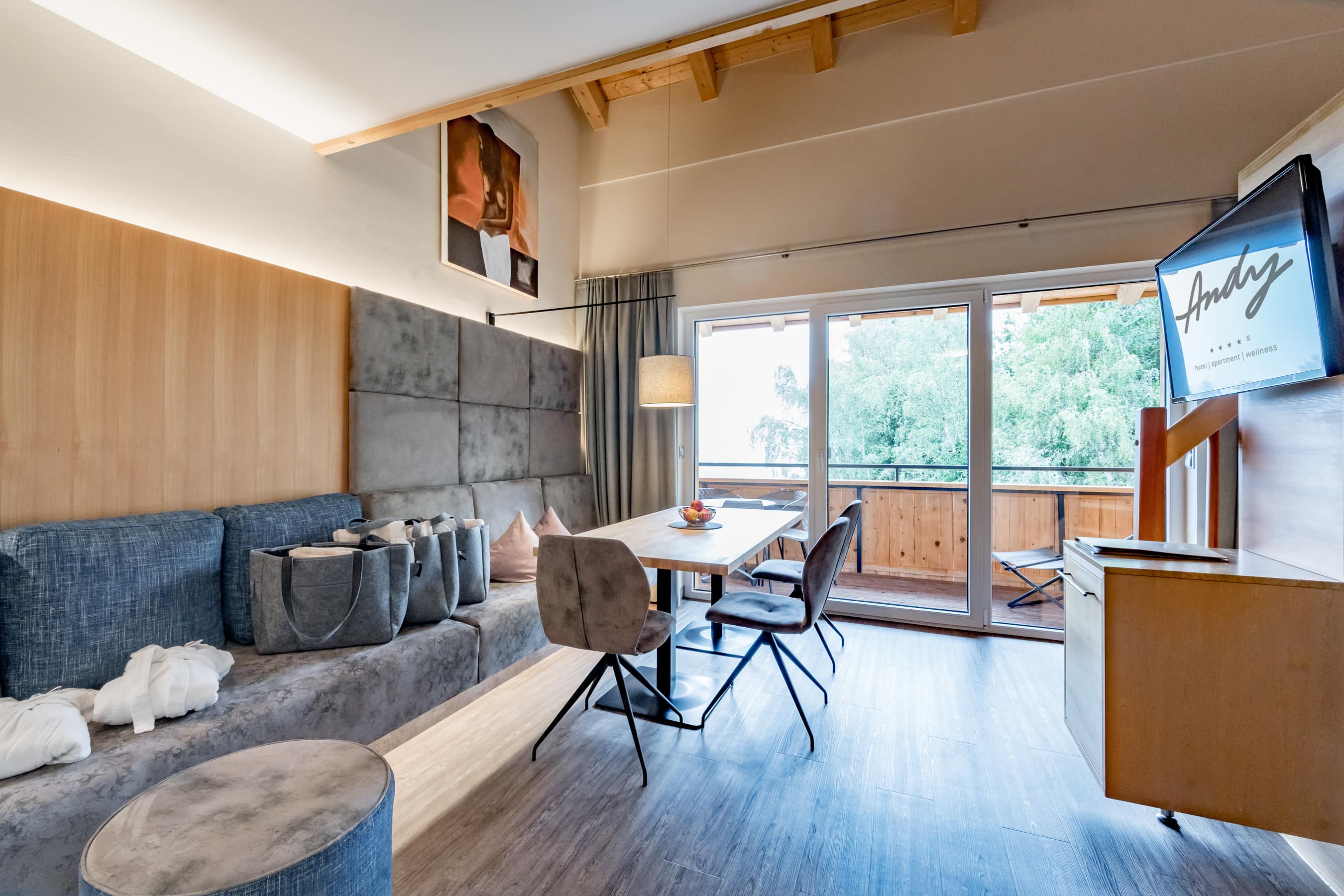 Wohnen-streifen-home 2 190812 110836 2 4